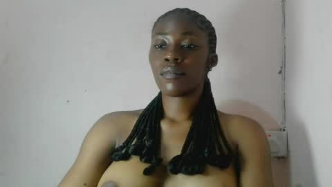 Snapshot of tallnsexydee chatting on August 7, 2026, 12:18 pm tallnsexydee online show from August 7, 2026, 12:18 pm