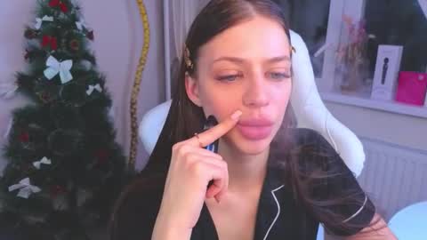 Daria Promisess online show from December 21, 2025, 5:20 pm