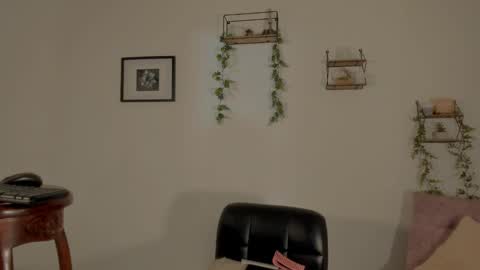  T A M A R A  online show from March 6, 2026, 6:10 am