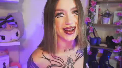 Snapshot of tamaracampell chatting on December 16, 2024, 5:17 am Cami 3 online show from December 16, 2024, 5:17 am