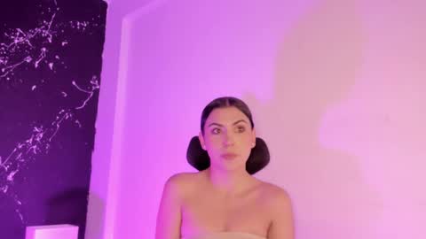 Snapshot of tamarathompsonn chatting on February 23, 2025, 8:17 am Tamara. online show from February 23, 2025, 8:17 am