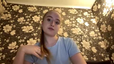 Snapshot of tamiecaimi chatting on May 20, 2026, 6:03 pm Karina online show from May 20, 2026, 6:03 pm