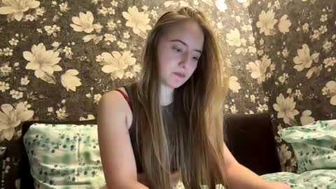Snapshot of tamiecaimi chatting on May 30, 2026, 6:16 pm Karina online show from May 30, 2026, 6:16 pm