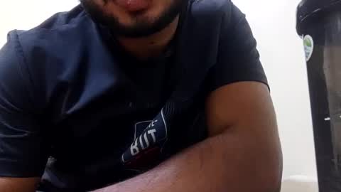 tamilan_da75 online show from January 4, 2025, 1:42 pm