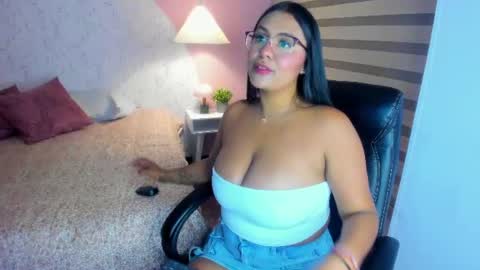 Snapshot of tammara_brm chatting on June 10, 2026, 12:04 pm Tammara online show from June 10, 2026, 12:04 pm