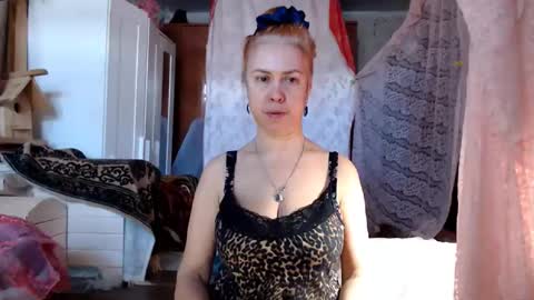 Milena online show from February 25, 2026, 8:13 am
