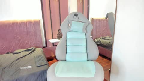 tania_fontana online show from January 5, 2025, 6:35 am