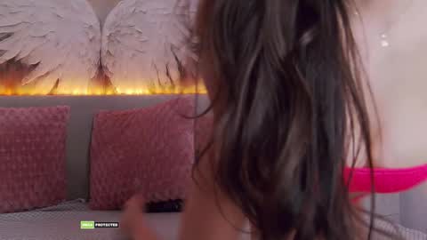 Tania Amore online show from February 6, 2026, 9:07 pm