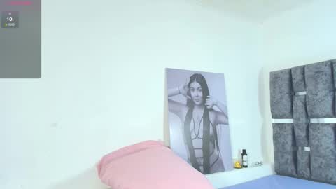 Tania online show from November 14, 2025, 2:49 pm