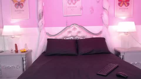 Tania Pierce online show from May 21, 2026, 12:01 pm