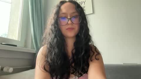 tanoass online show from October 18, 2025, 2:18 pm