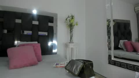 Snapshot of tanyyaa chatting on February 14, 2025, 12:36 pm Tanya online show from February 14, 2025, 12:36 pm