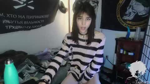 tap_forty online show from June 4, 2026, 12:49 am