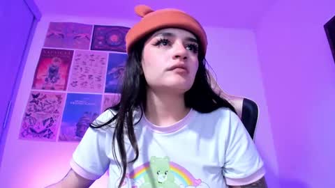 Snapshot of tara_hs chatting on January 3, 2025, 6:03 pm online show from January 3, 2025, 6:03 pm