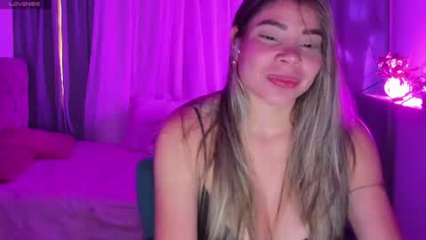 Snapshot of taragreyt_ chatting on July 28, 2026, 6:20 pm taragreyt_ online show from July 28, 2026, 6:20 pm