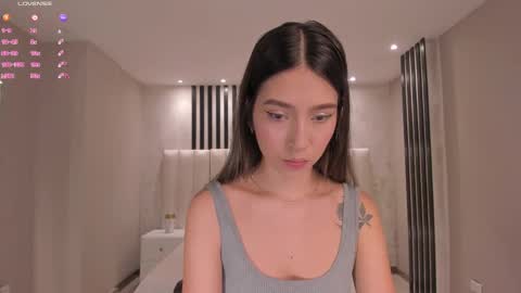 Snapshot of taralawrence chatting on September 22, 2025, 12:56 am Tara Lawrence online show from September 22, 2025, 12:56 am