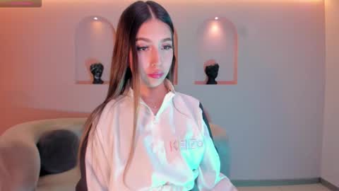 Tara Lawrence online show from December 18, 2025, 3:23 am