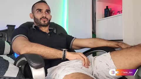 Snapshot of tarek_dan chatting on February 14, 2025, 1:08 pm Tarek online show from February 14, 2025, 1:08 pm