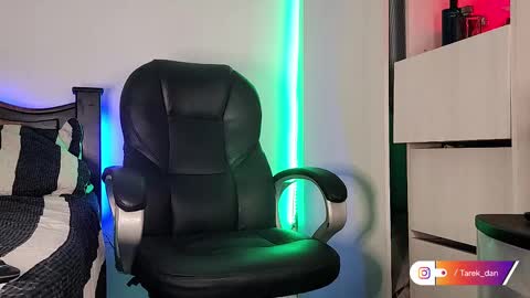 Snapshot of tarek_dan chatting on February 15, 2025, 9:27 am Tarek online show from February 15, 2025, 9:27 am