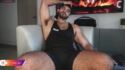 Snapshot of tarek_dan chatting on November 21, 2025, 3:22 pm Tarek online show from November 21, 2025, 3:22 pm