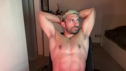 tarquit8 online show from October 3, 2025, 8:17 pm