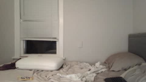 Snapshot of tarus333 chatting on January 22, 2025, 5:48 am tarus333 online show from January 22, 2025, 5:48 am