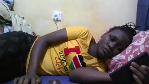 Snapshot of tashacute20 chatting on April 26, 2026, 2:37 pm tashacute20 online show from April 26, 2026, 2:37 pm