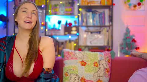 Vivian  Clark online show from December 2, 2024, 1:57 pm