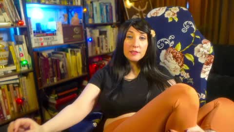 Vivian  Clark online show from October 6, 2025, 2:58 pm