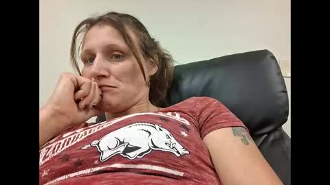 tastypeach6989 online show from April 8, 2026, 3:45 pm