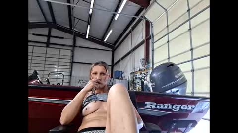 tastypeach6989 online show from May 3, 2026, 6:58 pm