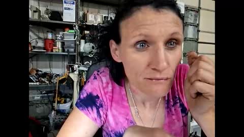 tastypeach6989 online show from May 6, 2026, 8:41 am