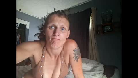 tastypeach6989 online show from June 10, 2026, 8:41 pm