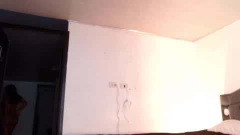 Snapshot of tati_g chatting on October 20, 2025, 12:22 am Tati Garcia online show from October 20, 2025, 12:22 am