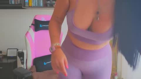 tatiana2224 online show from May 19, 2026, 8:42 am