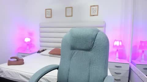 tatiana_arboleda online show from February 12, 2026, 3:56 am