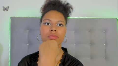 tatianasquirthot online show from May 19, 2026, 1:56 am