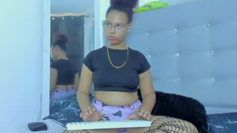 tatianasquirthot online show from June 14, 2026, 7:05 pm