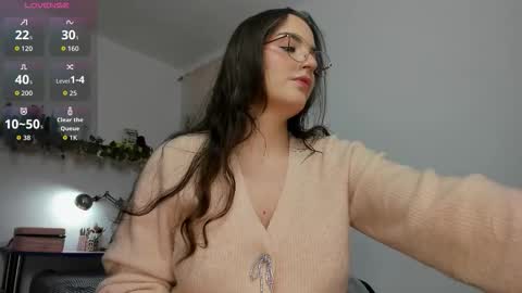 Snapshot of tatiannaz chatting on October 13, 2025, 9:37 pm Tatianna online show from October 13, 2025, 9:37 pm