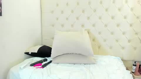 tatikanyx online show from July 19, 2026, 10:02 pm
