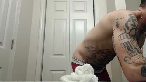 tattoo3333 online show from November 5, 2025, 9:59 pm