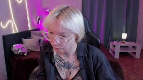 Snapshot of tattoo_artbaby chatting on May 24, 2026, 1:43 am tattoo_artbaby online show from May 24, 2026, 1:43 am
