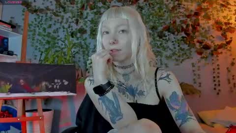 Snapshot of tattoo_artbaby chatting on July 10, 2026, 4:28 am tattoo_artbaby online show from July 10, 2026, 4:28 am