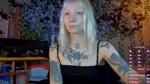 Snapshot of tattoo_artbaby chatting on July 23, 2026, 6:22 am tattoo_artbaby online show from July 23, 2026, 6:22 am