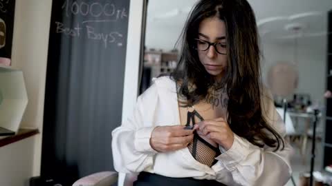 Snapshot of tattoo_ninja_kitty chatting on September 9, 2025, 7:24 pm Nathalie Hardy online show from September 9, 2025, 7:24 pm