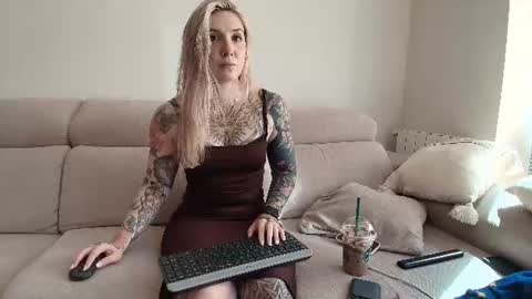 tattoobbgirl online show from July 1, 2026, 3:34 pm