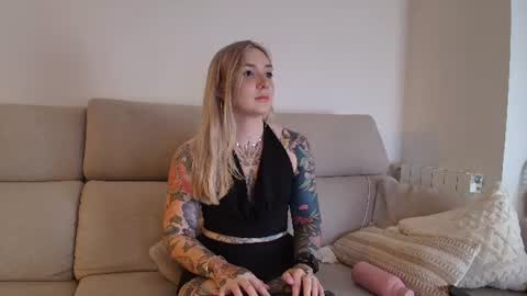 tattoobbgirl online show from July 28, 2026, 7:39 pm