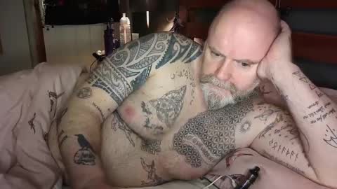 Tattooeddilf 01 online show from December 25, 2024, 10:48 pm
