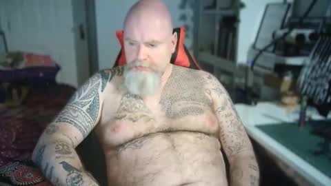 Tattooeddilf 01 online show from October 14, 2025, 10:32 pm