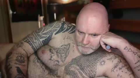 Tattooeddilf 01 online show from February 15, 2026, 7:43 pm